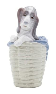 Lladro Dog In A Basket #1128 Spain Glazed Porcelain Figurine By Juan Huerta - Image 1