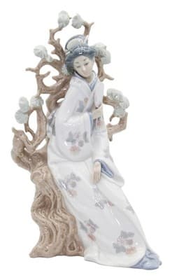 Lladro Geisha Sitting Spain Glossy Large Porcelain Figure By Vicente Martinez - Image 1