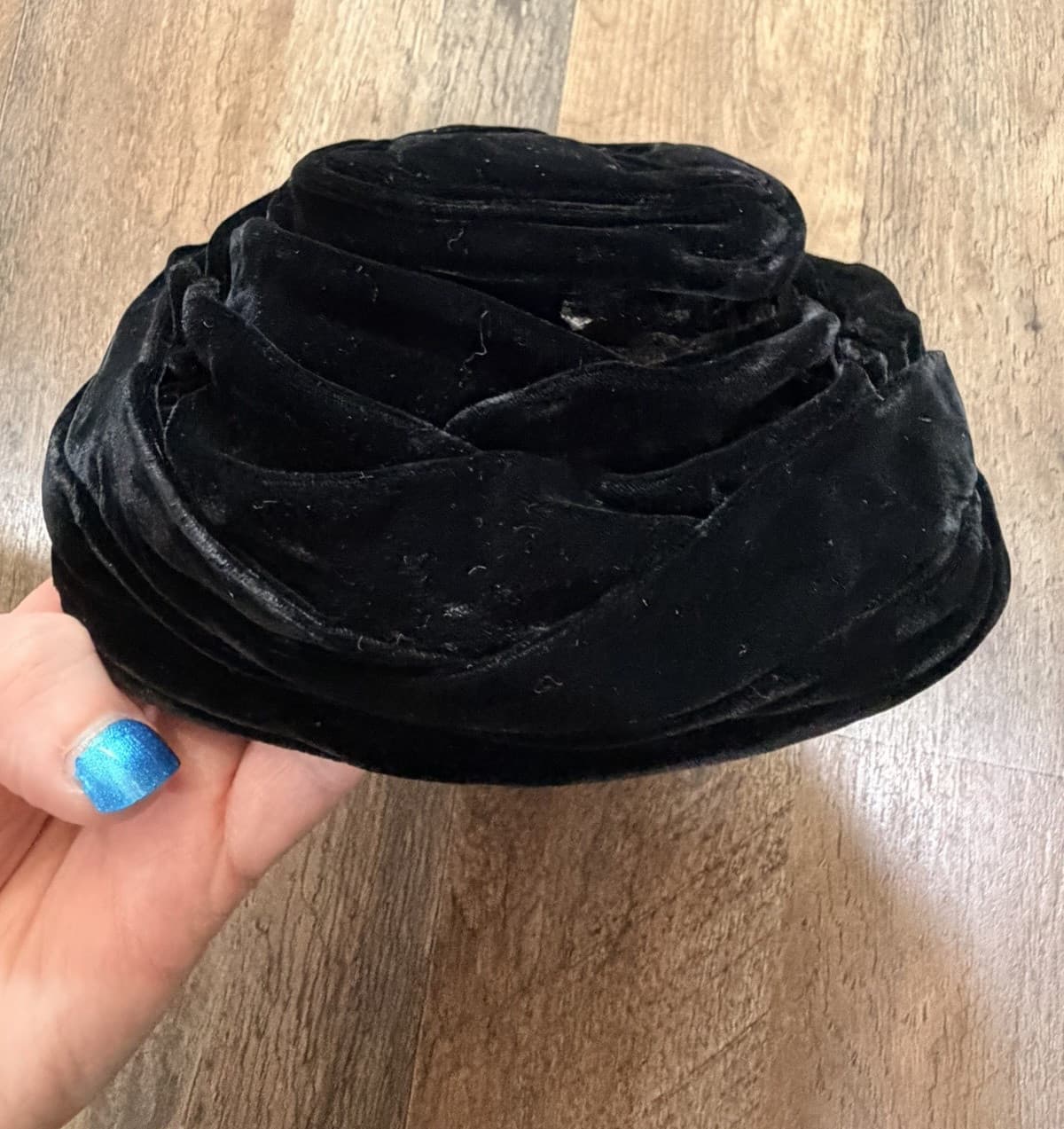 Mimi Sally Inc. New York Black Velvet Hat Size 6 3/4 Original Women's Vintage