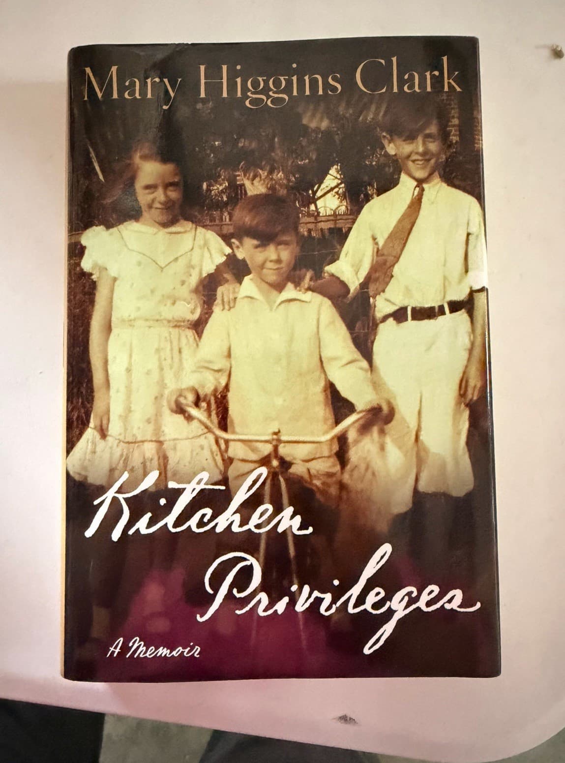 Mary Higgins Clark Kitchen Privileges Hardcover Large Print Ed Simon & Schuster