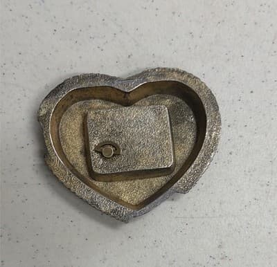 Vintage Heart-Shaped Metal Music Box Decorative Collectible