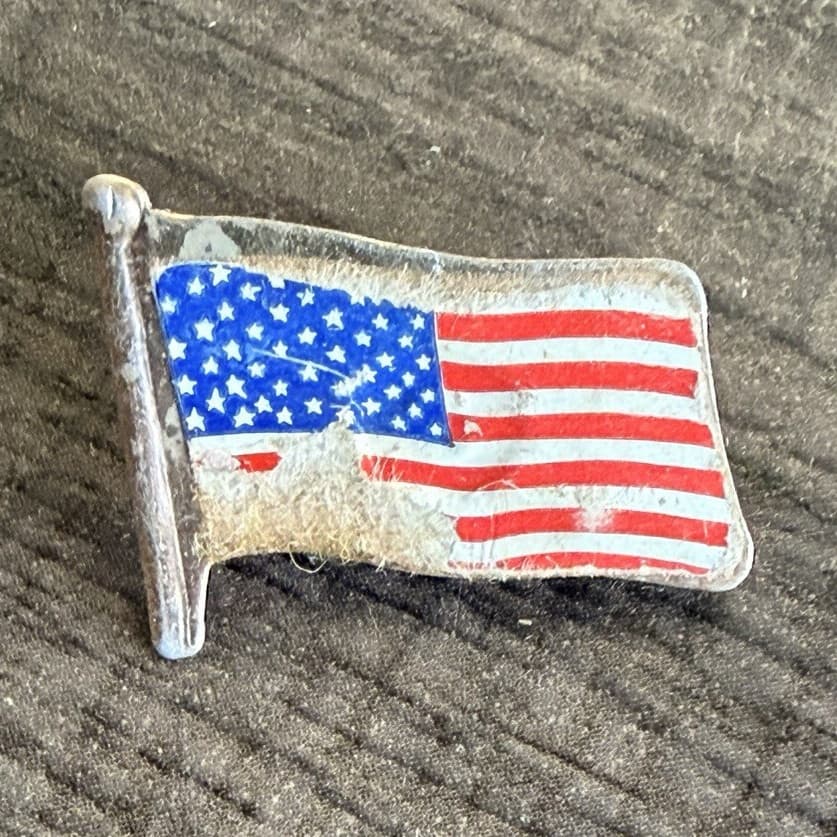 American Flag Patriotic Pinback Lapel Pin