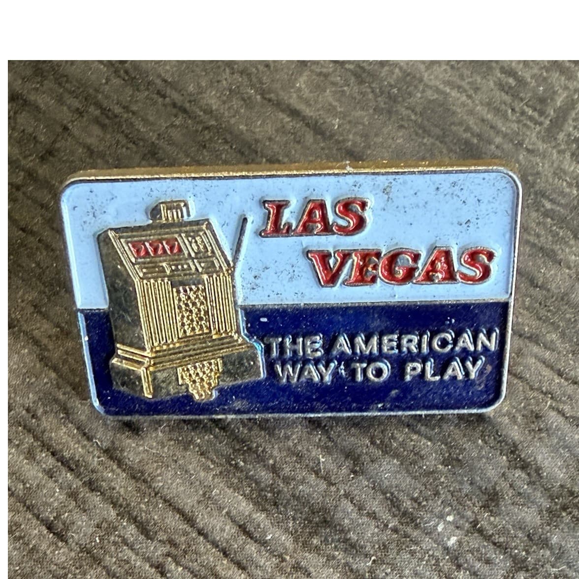 Las Vegas Slot Machine Souvenir Pinback The American Way to Play