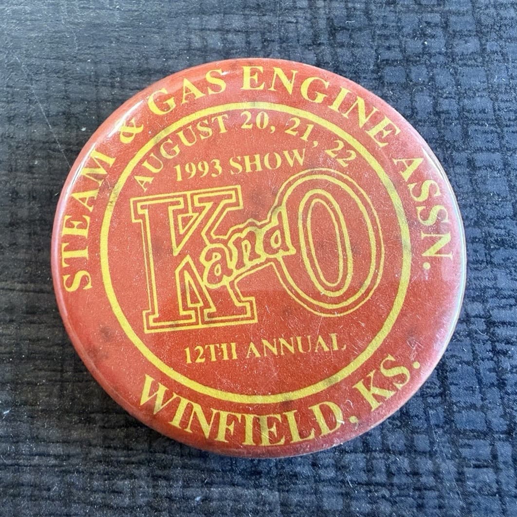 K&O Steam & Gas Engine Assn 1993 Annual Show Pinback Winfield KS Vehicles