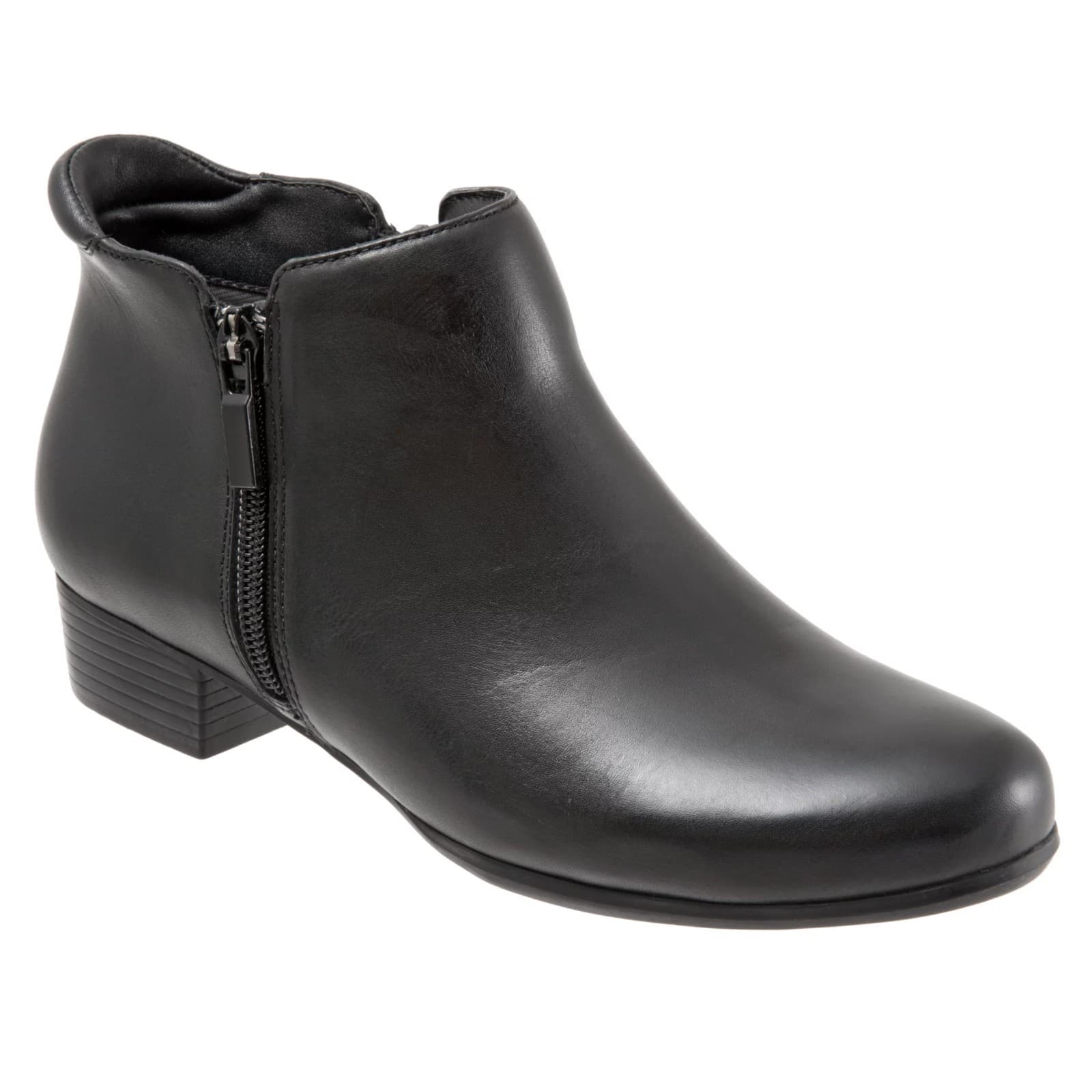 Trotters Women's Major Ankle Bootie, Black, 6.5 Wide - Image 1
