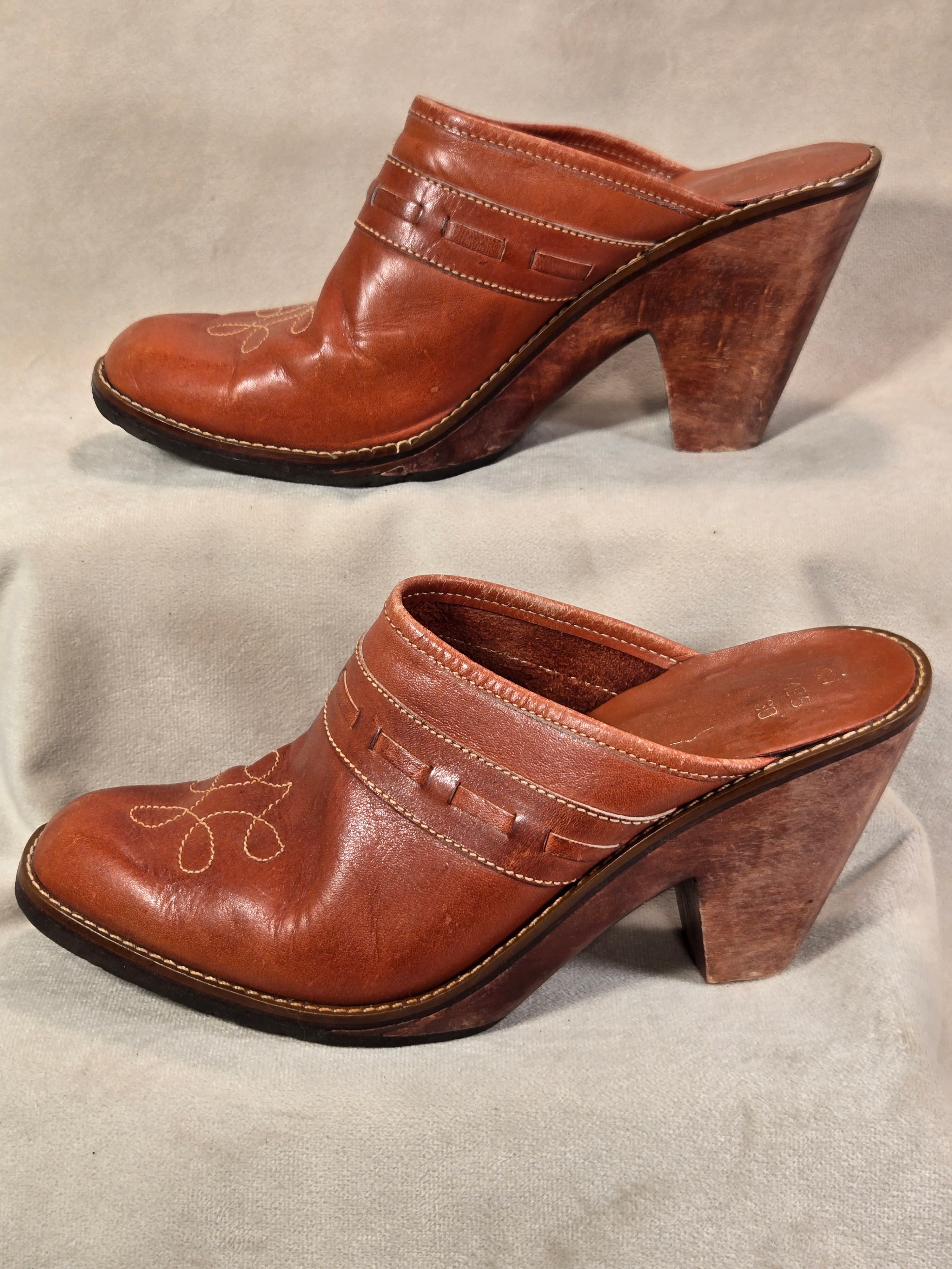 Vintage Brown Leather Clogs with Embroidered Detail