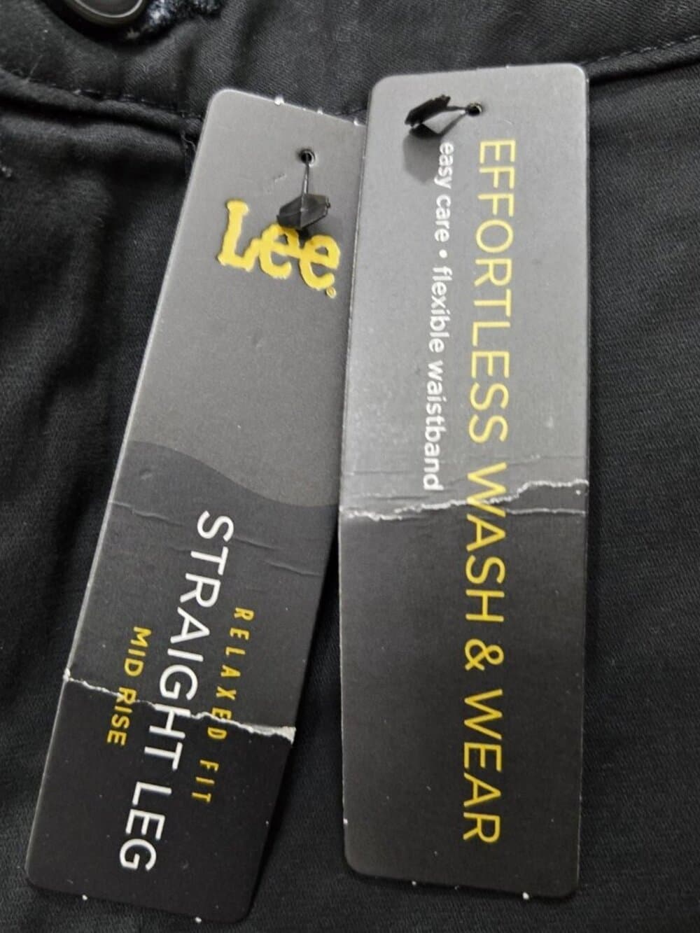 Lee Pants Women's Straight Leg Relaxed Fit Mid Rise Black 24W Petite