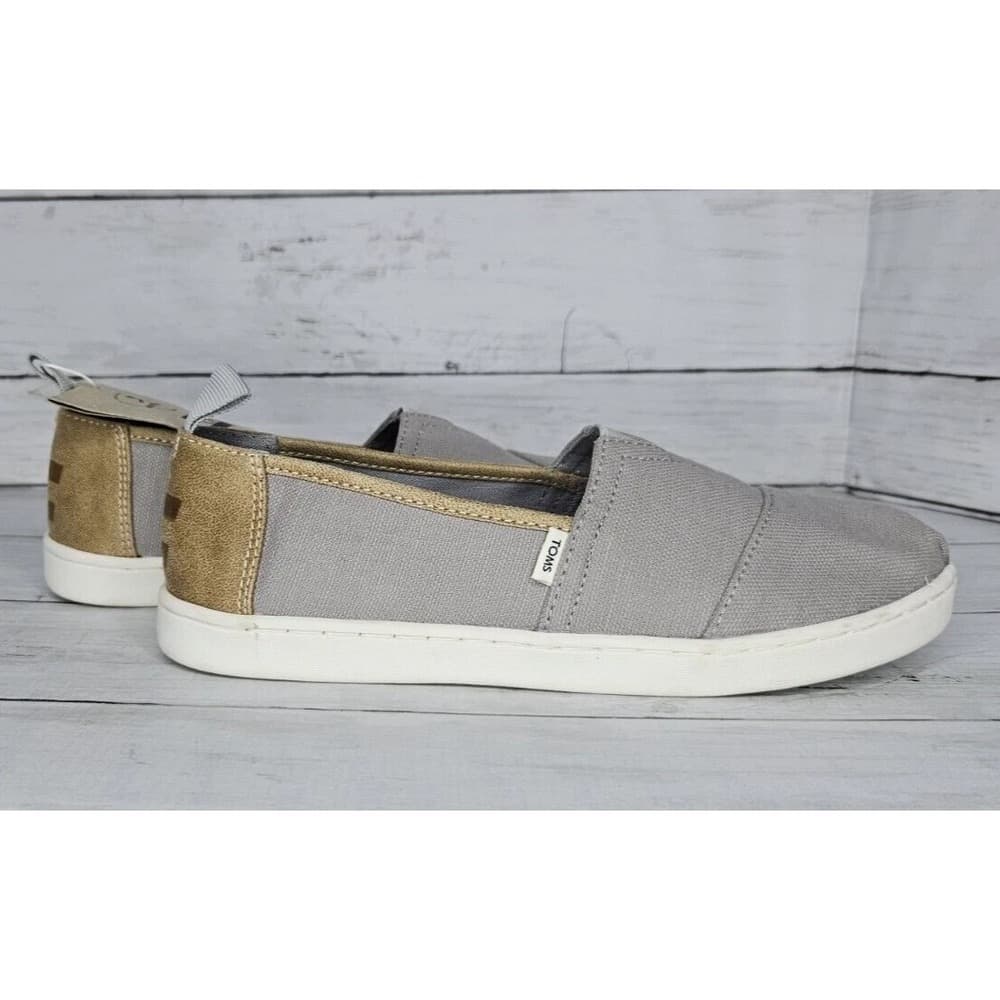 TOMS Kid's Slip On Casual Shoes Gray Canvas Comfort Loafers Size 1.5