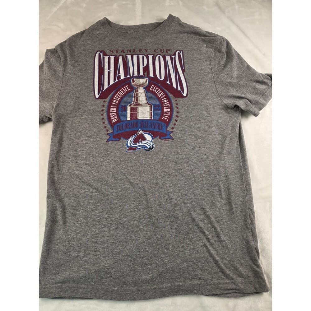 Fanatics Size Medium Colorado Avalanche Stanley Cup Champions 2022 T-Shirt