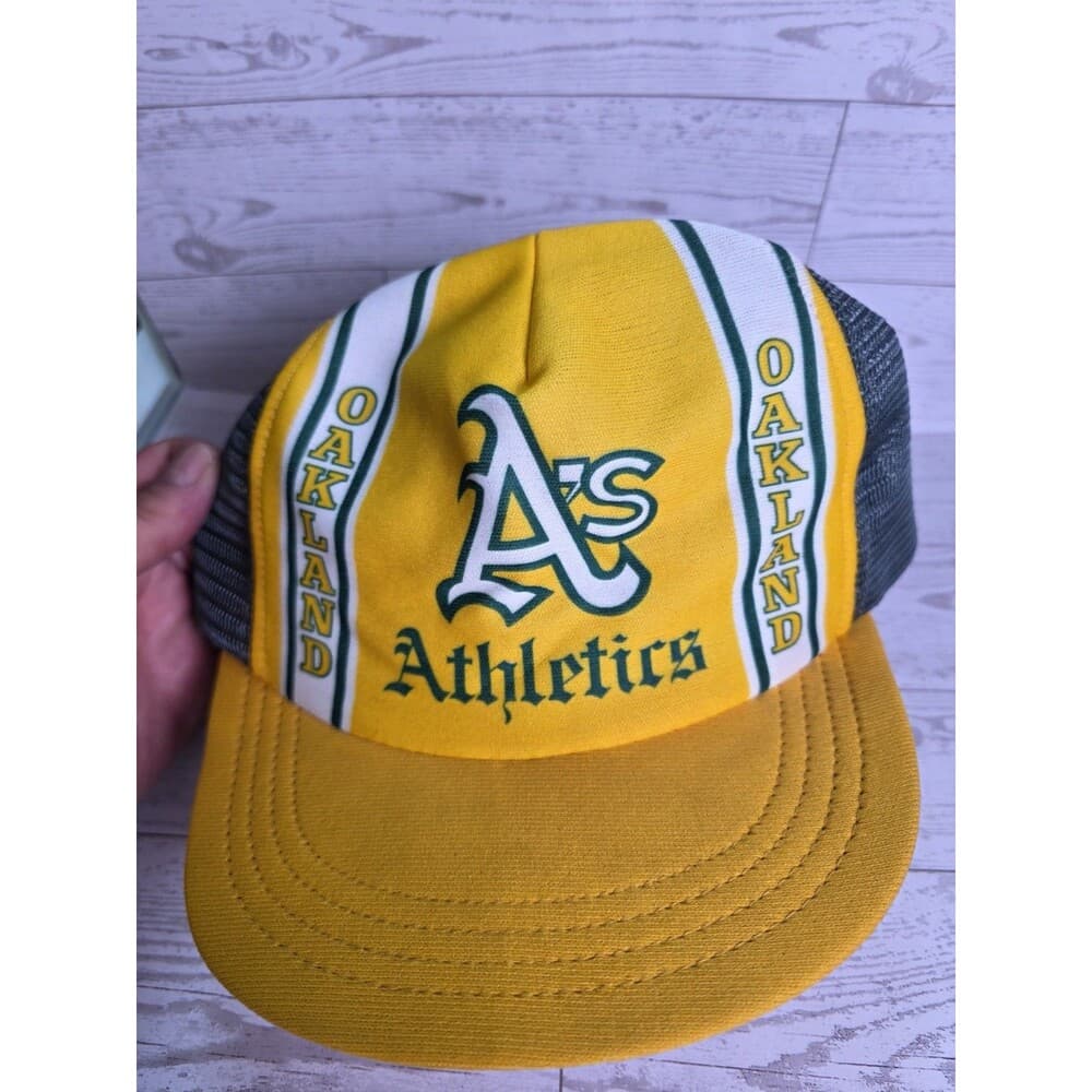 Vintage Oakland Athletics A's Trucker Mesh MLB Baseball Cap