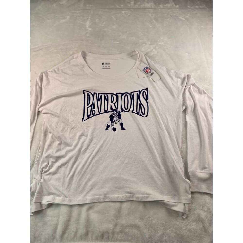 NWT New England Patriots Men's 2XL White Shirt