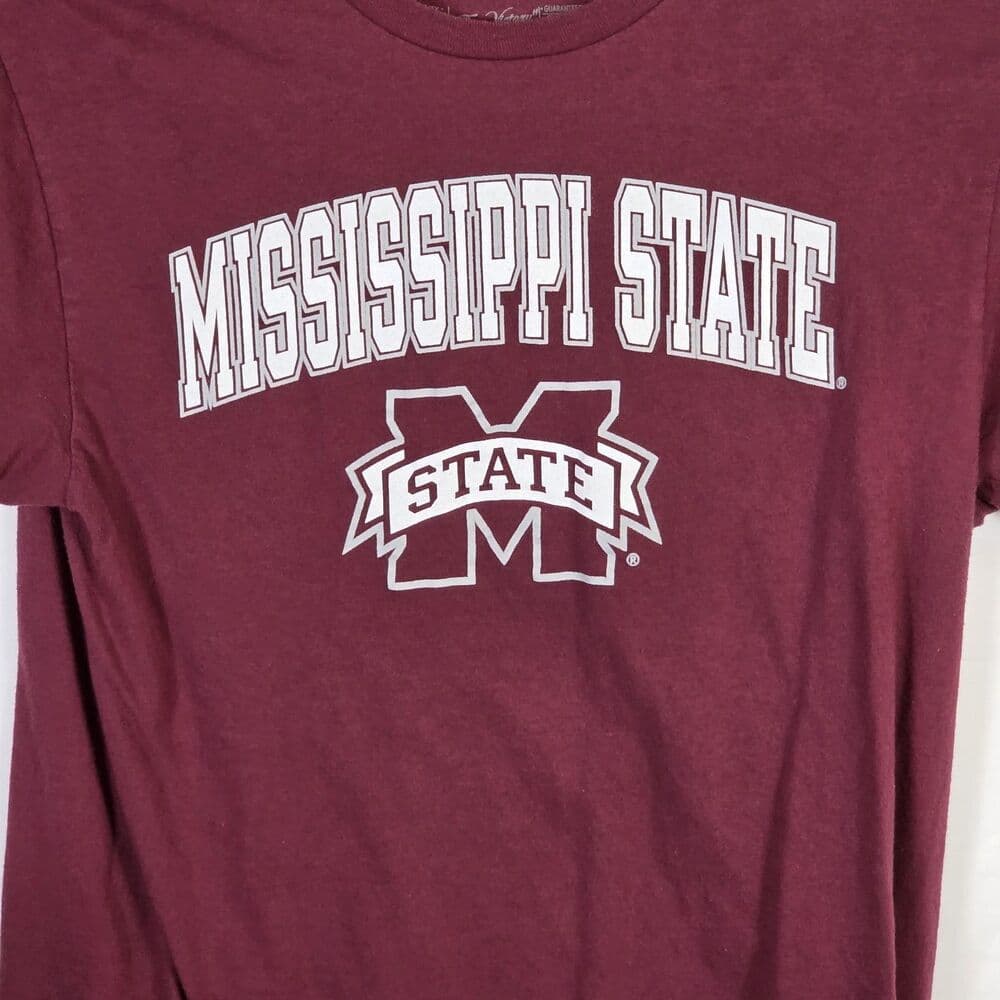 Mississippi State Bulldogs Men's Medium Red T-Shirt