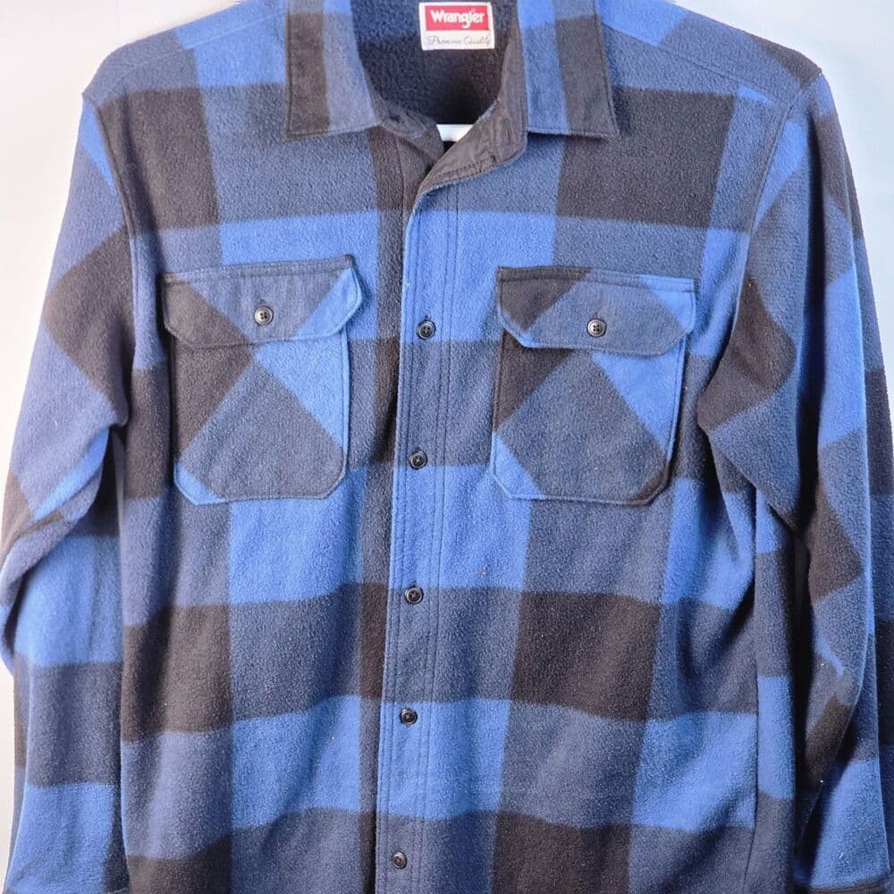 WRANGLER Premium Quality Flannel Men's Medium Fleece Blue Plaid Button Up