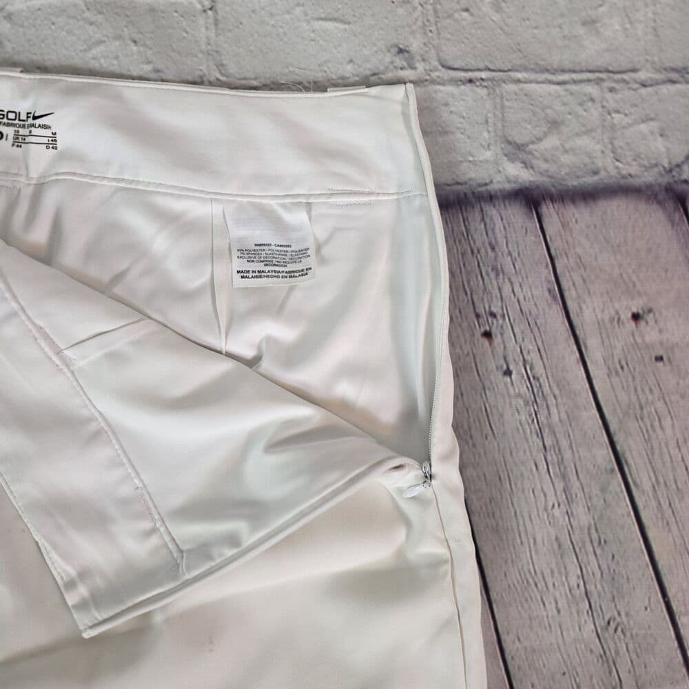 Nike Golf Dry Fit Size 10 Ivory/Off White Shorts