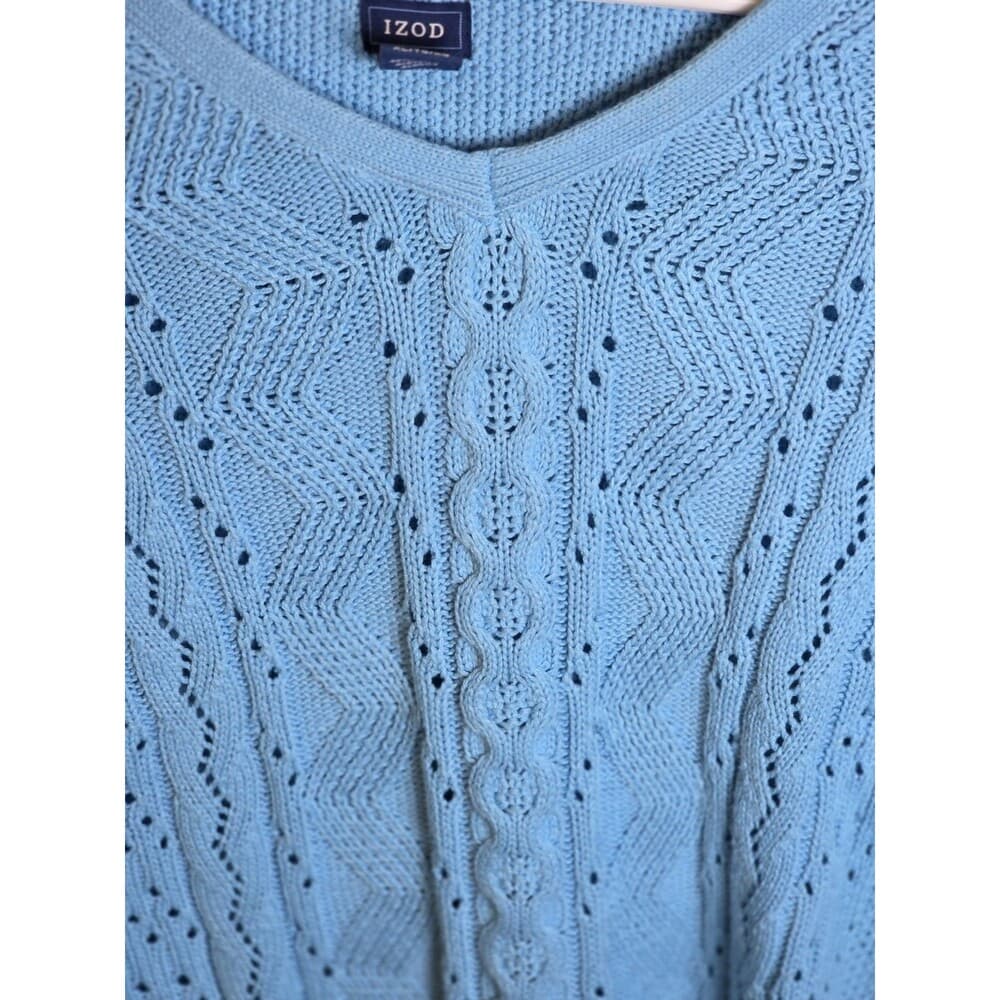 Izod Womens Size M V Neck Light Blue Sweater