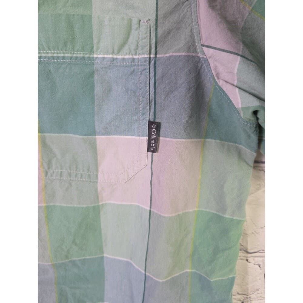 Columbia Shirt Men's Medium Green Grey Windowpane Plaid S/S Button Up Shirt