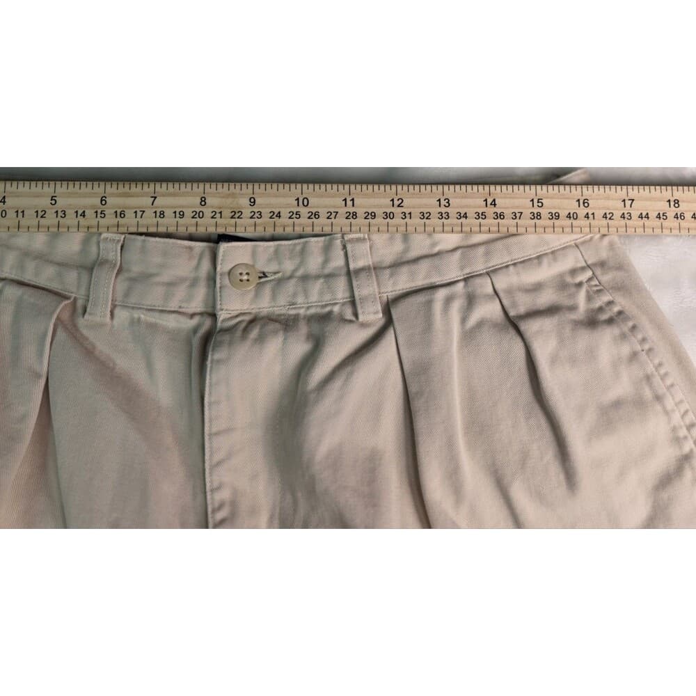 Polo Ralph Lauren Chino Flat Front Cotton Men's 33 Shorts khaki (bleach stain)