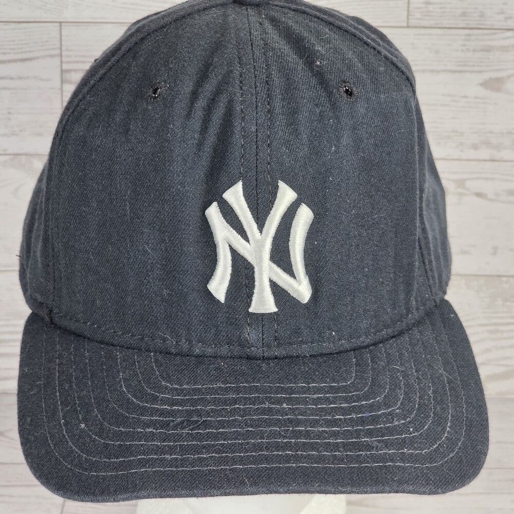 New Era New York Yankees Black Adjustable Cap