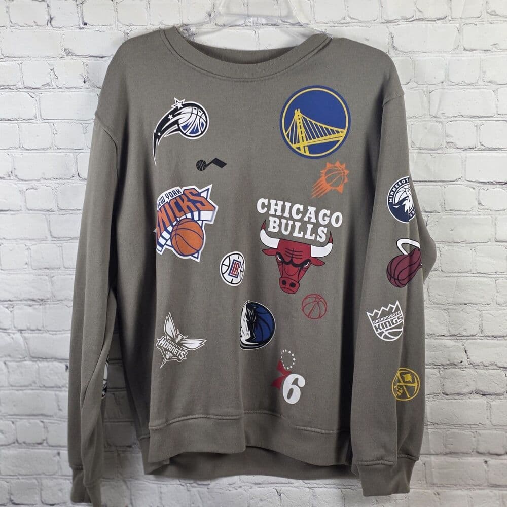 NBA Men's Large Khaki Game Crew Sweatshirt
