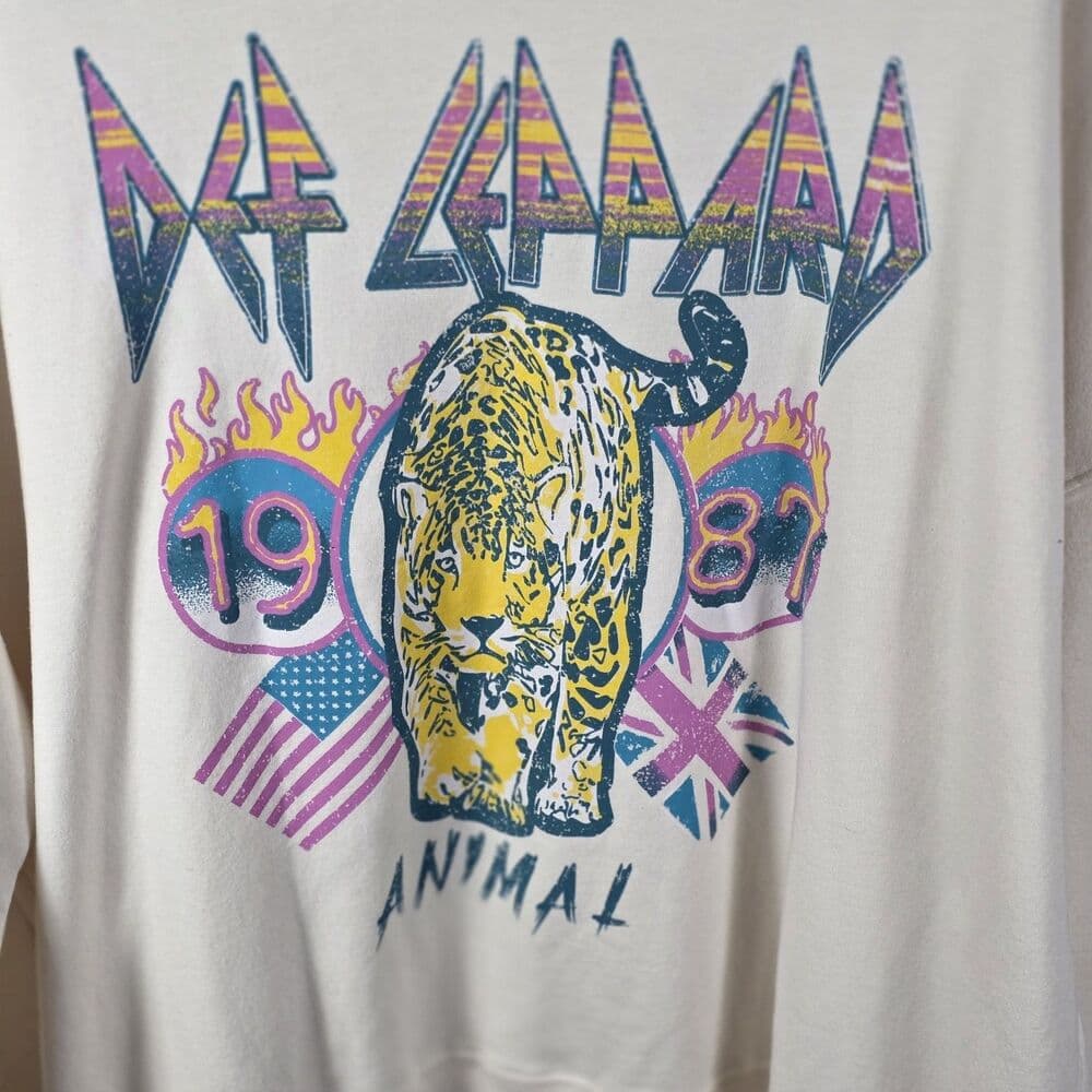 Def Leppard Women's XL Beige 80s Rock Concert Sweatshirt