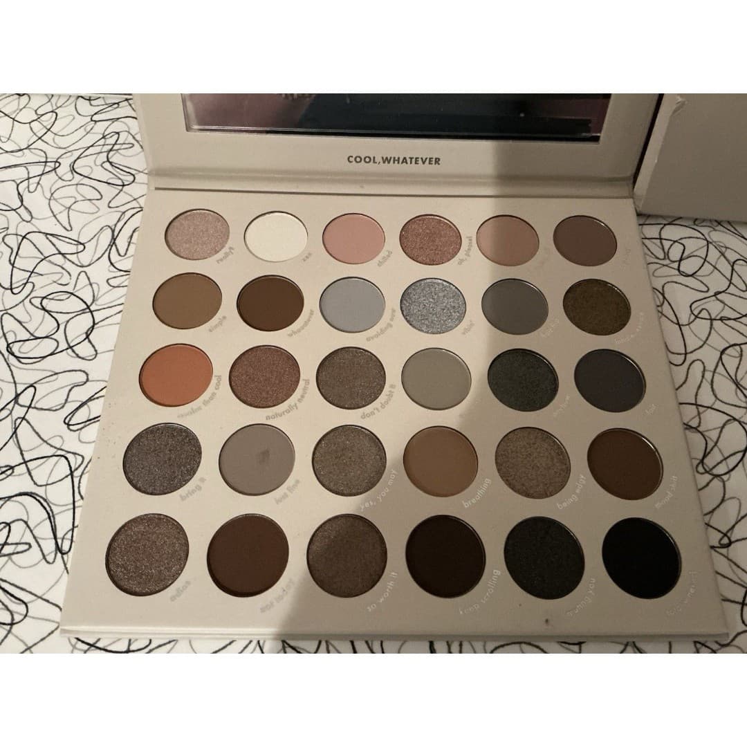 Kara Beauty ~ Kara Duo The Essentials Eyeshadow Cool Whatever Palette ~ New