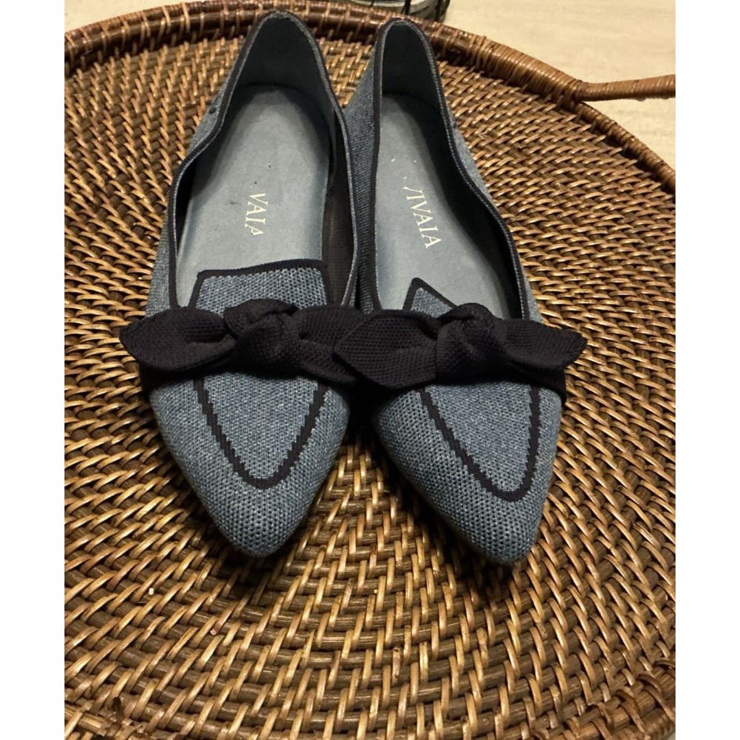 Vivaia Michelle 2.0 Womens Pointed Toe Bow Loafers Size 37.5 US 7 Blue