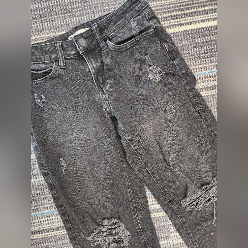 SO Black Distressed Ankle Cropped Denim Low Rise Dad Jeans