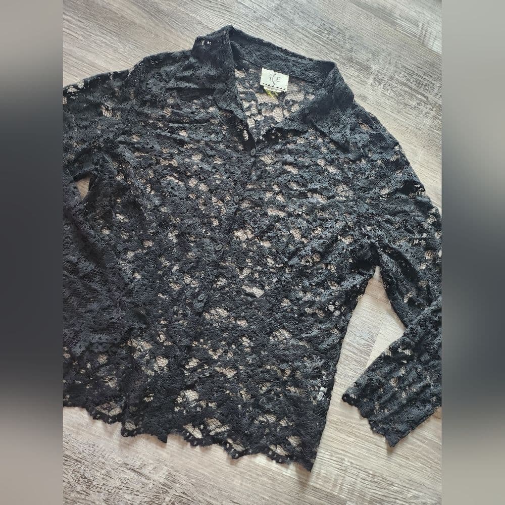Vintage Ice Black Floral Lace Button Up Blouse 21" Ptp Scalloped Edge