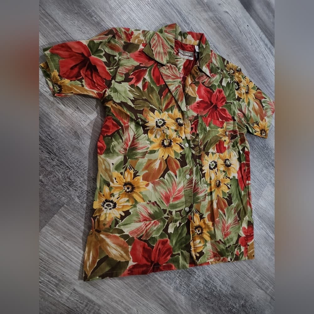 Y2K Twickers by Kenneth Gordon Floral Button Up Blouse