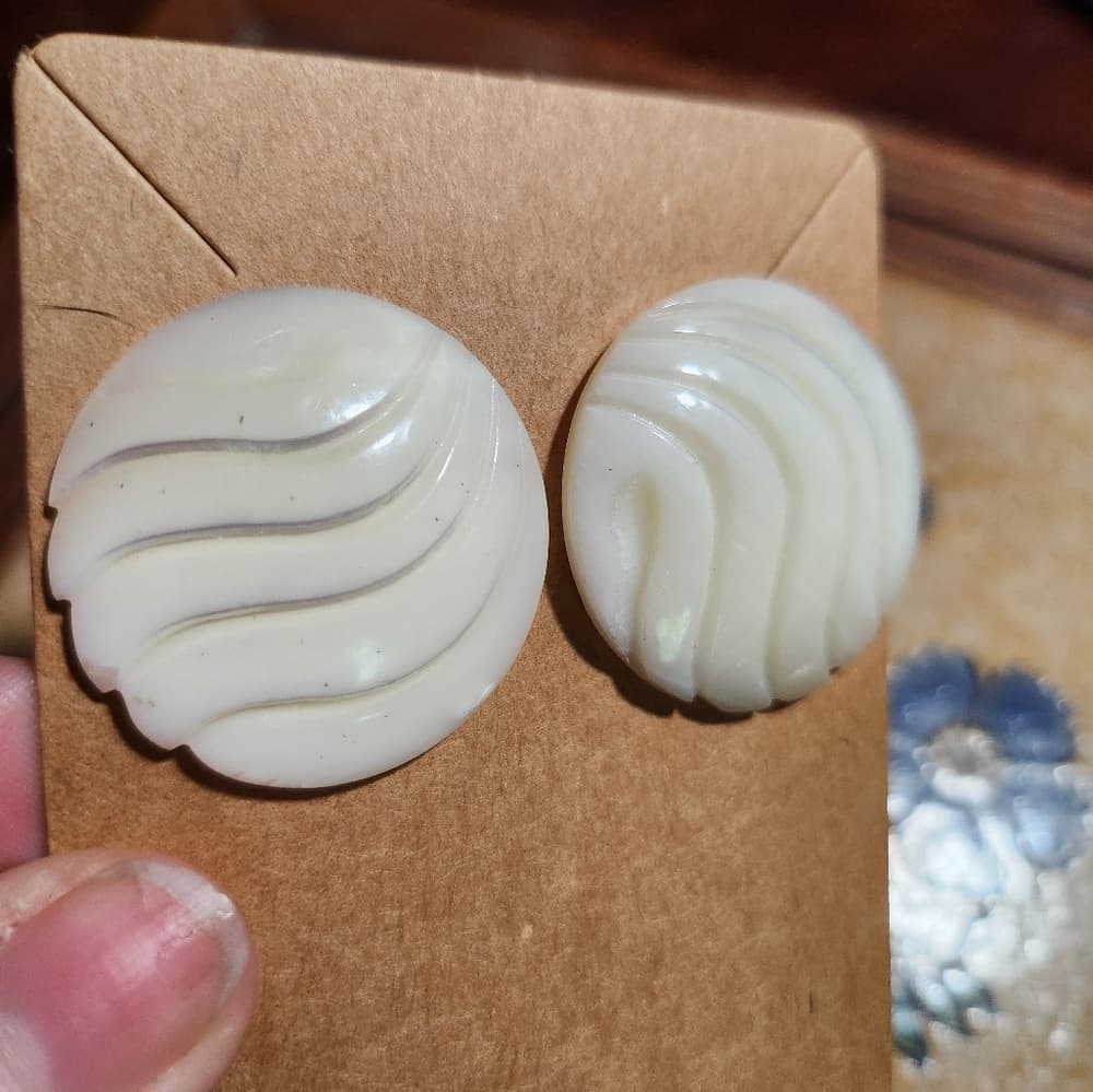 White Round 1" Carved Mother Of Pearl Stud Earrings