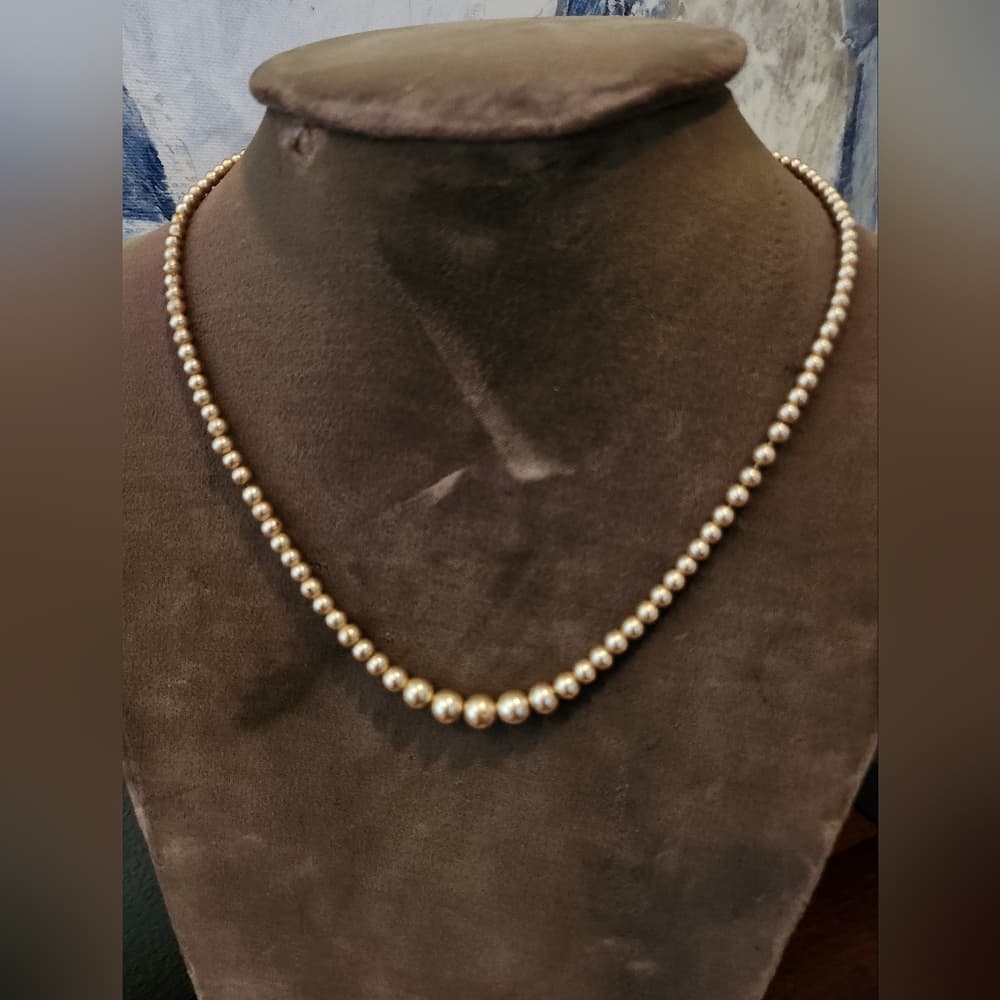 Vintage 16" Princess Faux Pearl Beaded Necklace
