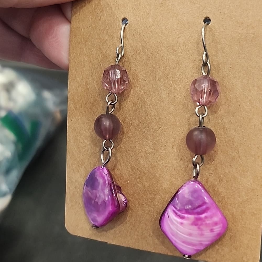 Two Pairs of Purple Shell and Abalone Dangke Drop Hook Earrings
