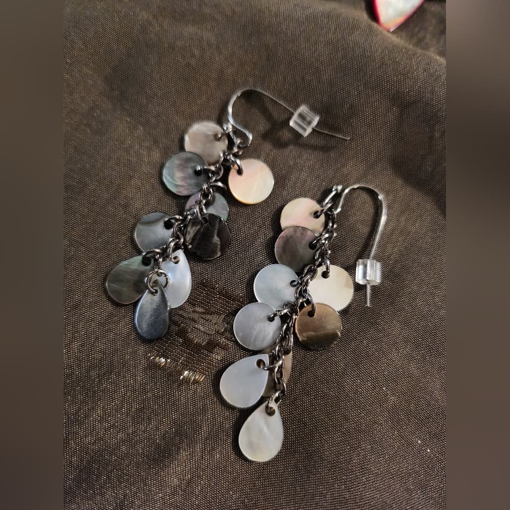 Two Pair Shell Beaded Dangle Earrings Green Glass and Disc Silver Tone