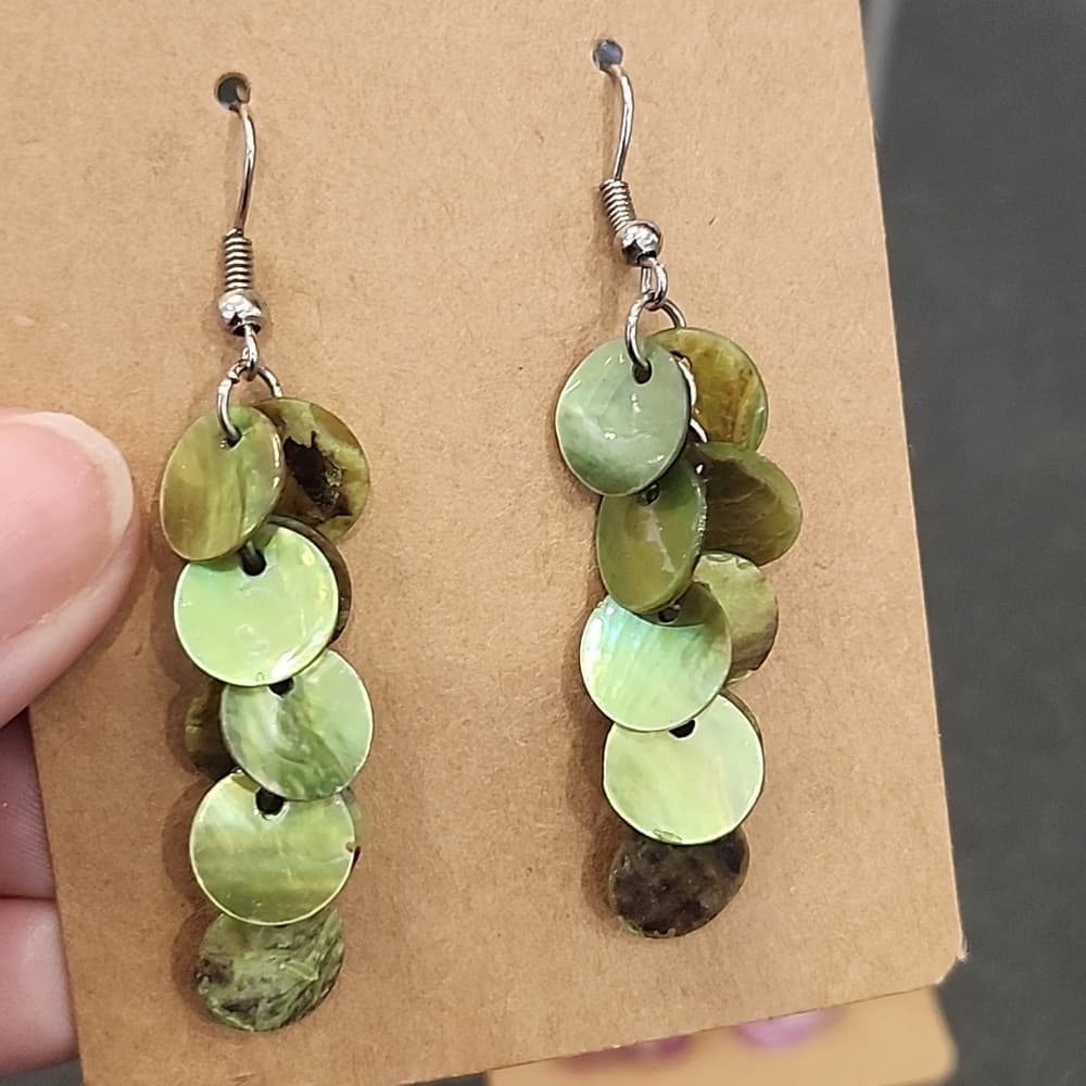 Two pairs of Shell Dangle Drop Earrings in Green and Purple