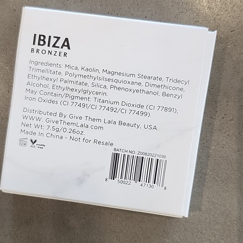 Give Them the Lala Bronzer Compact