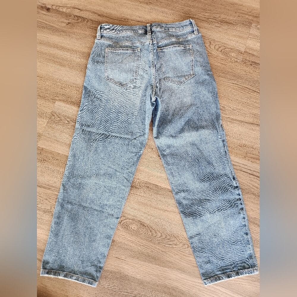 Simply Vera Wang Stretchy Cropped Comfortable Relaxed Fit Jeans