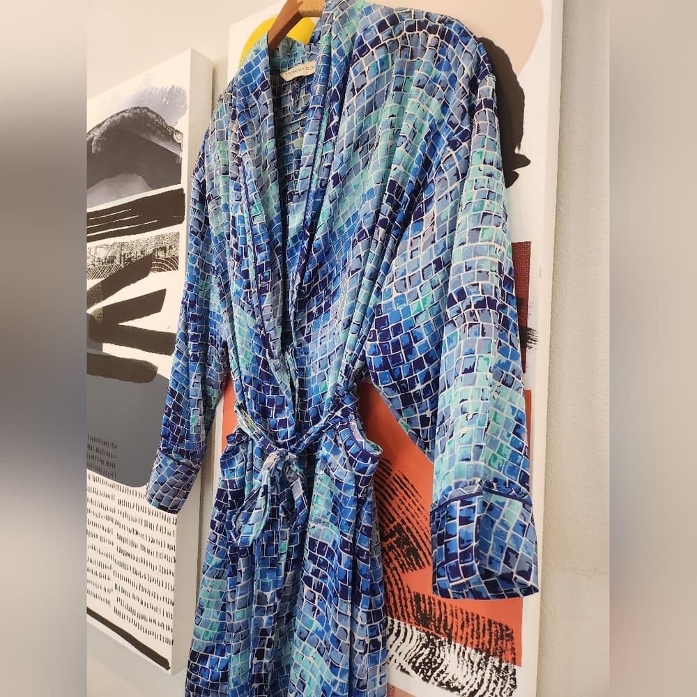 Vintage Victoria's Secret 1990s Blue Mosaic Patterned Long Polyester Type Robe