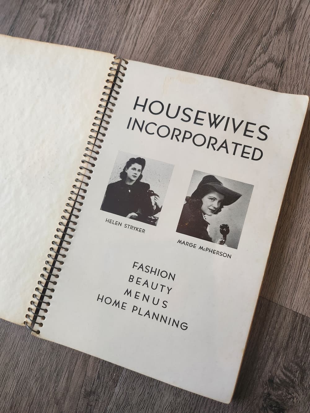 Mid Century Housewives Incorporated Vintage Cookbook/Guide Fashion Meal Planning