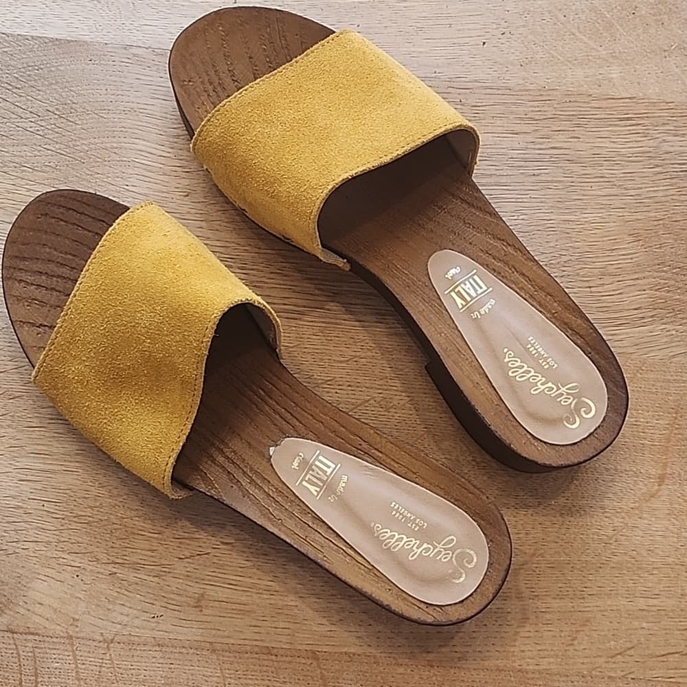 Seychelles Mustard Yellow Suede Slide Mules Studded Wood Made In Italy