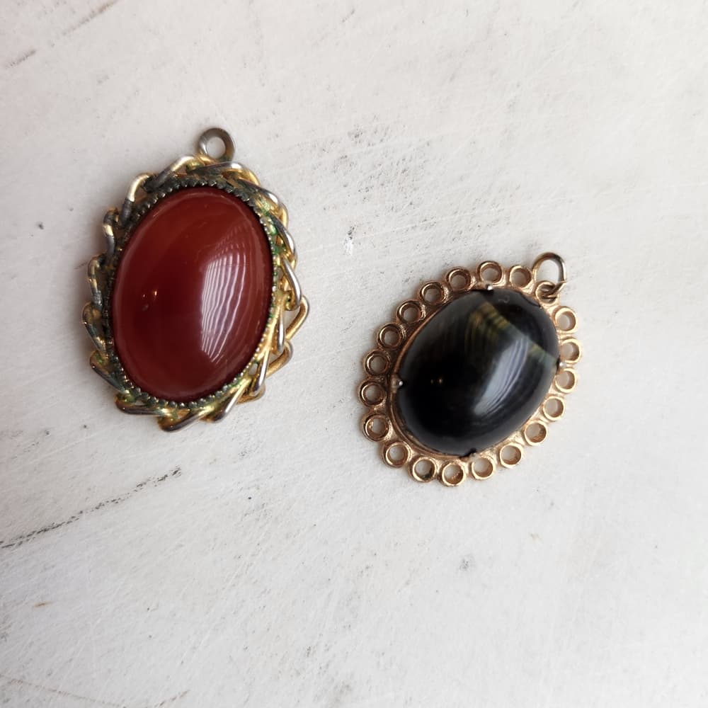 Dainty Gemstone Pendants Gold Tone Black Tiger's Eye And Carnelian