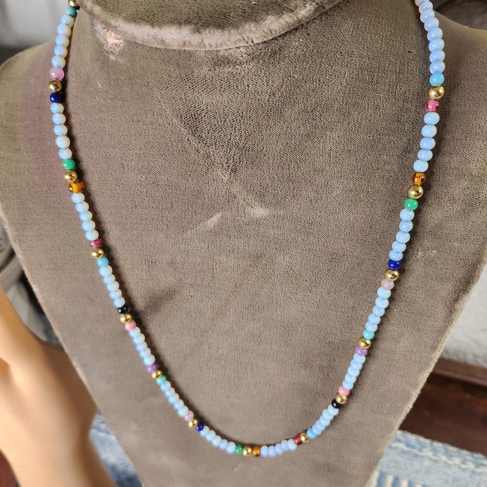 Vintage Monet Rare Pearlescence Glass Multicolor Beaded Necklace