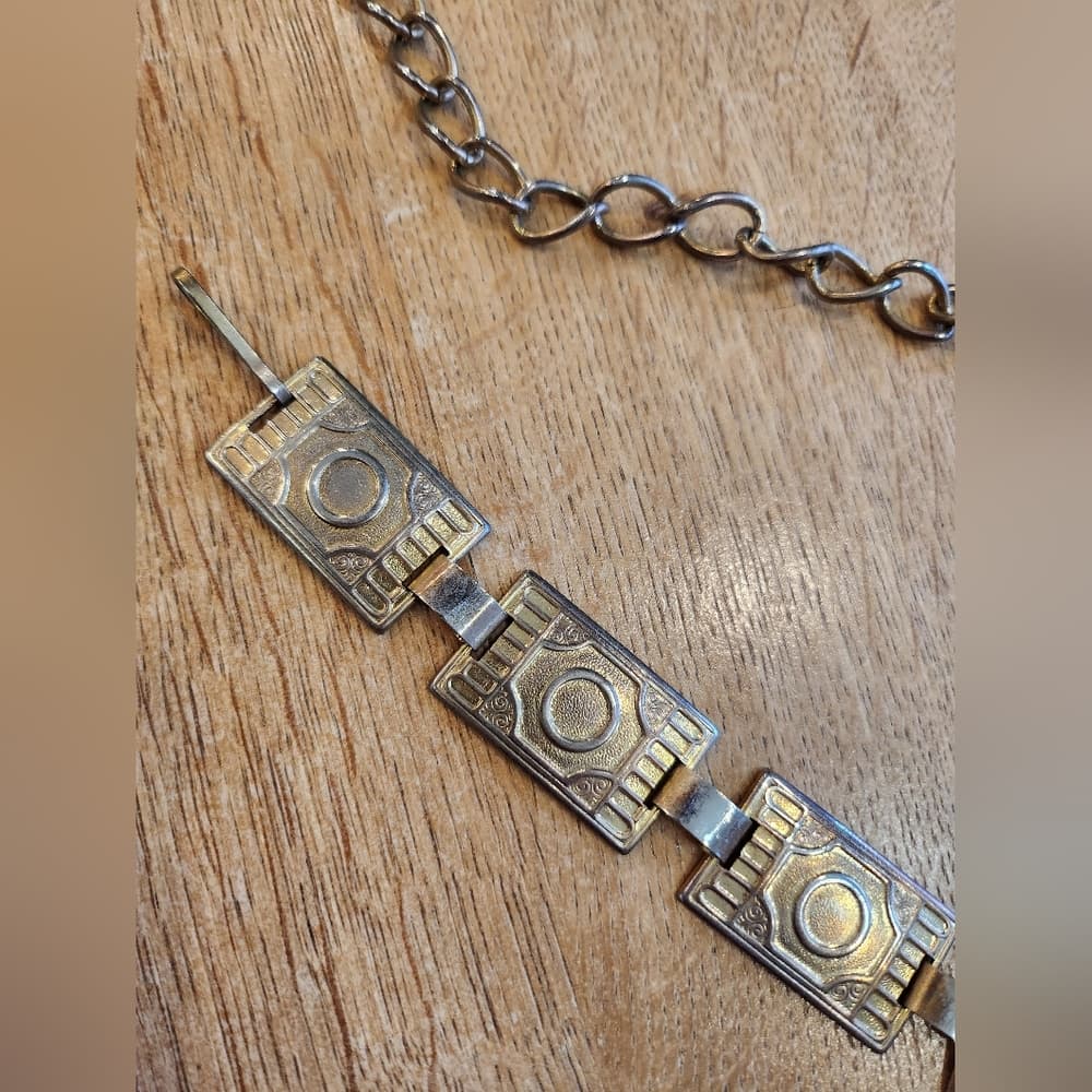 Vintage Silver Tone Assyran Style Geometric Design Link Belt