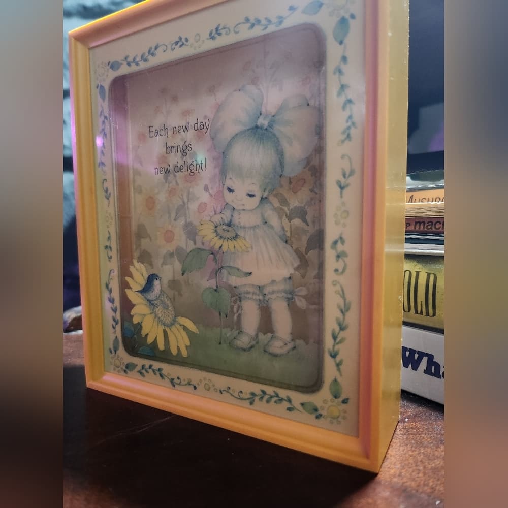 VTG Hallmark Scene-Setter Yellow Shadow Box Dimensional Greeting Card Wall Decor