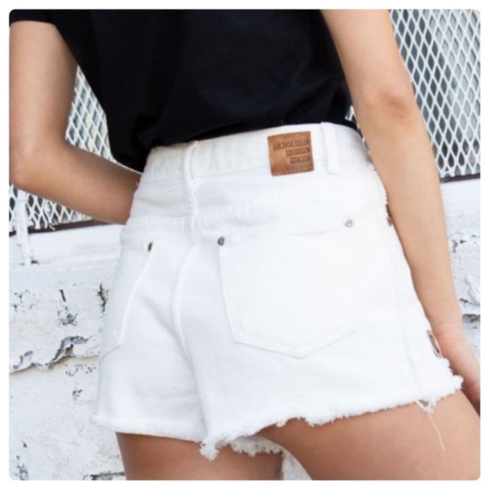 POL White High Waisted Eyelet Fringe Trim Shorts