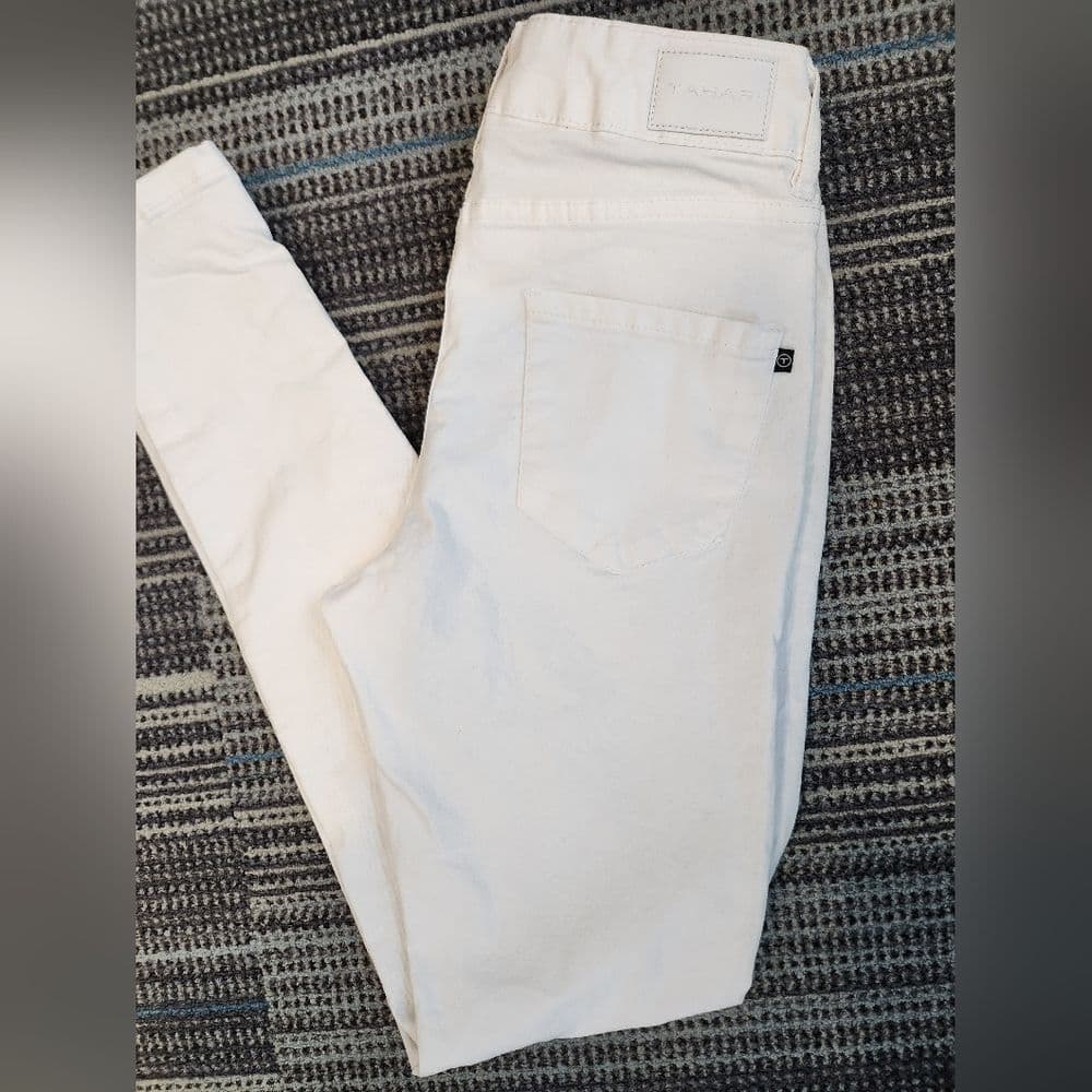 Tahari White Denim Jaimie Roll Cuff Skinny Jeans