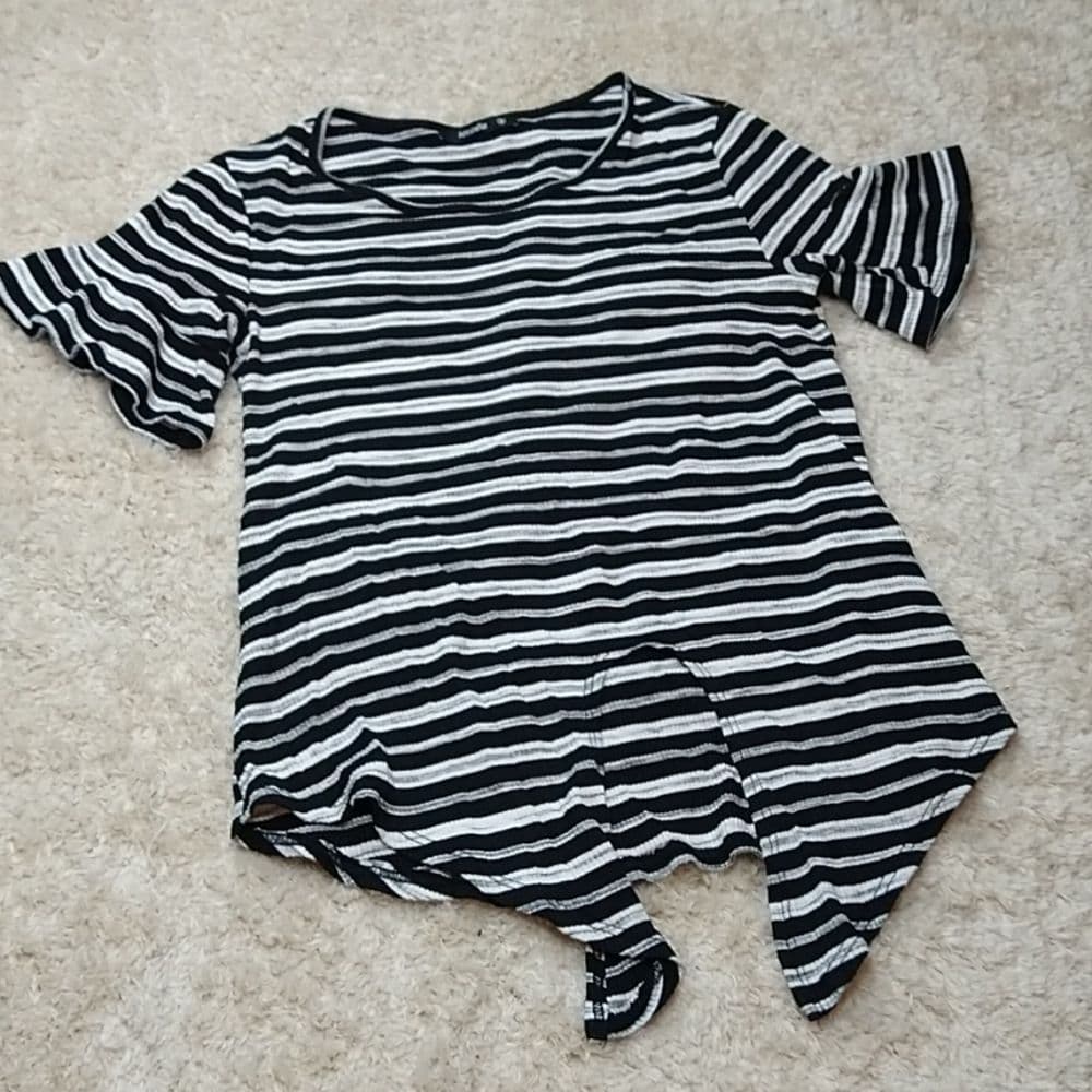 Striped Black And White Cropped Tie Waist Short Sleeve Top Annabelle