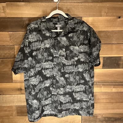 Van Heusen Men’s Hawaiian Button Up Shirt Black Gray Floral Size XL