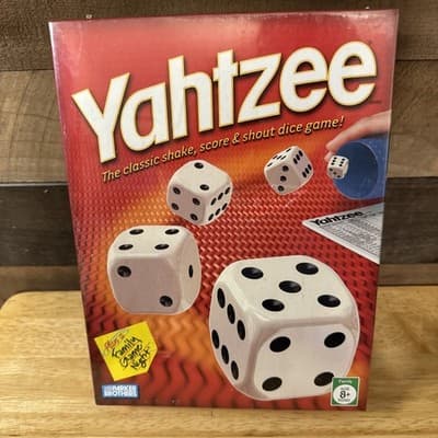 MB Milton Bradley YAHTZEE Board Game Brand New Sealed