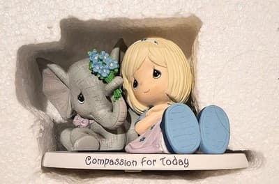 Precious Moments Compassion for Today Parade of Purple Ltd 95 Days Figurine