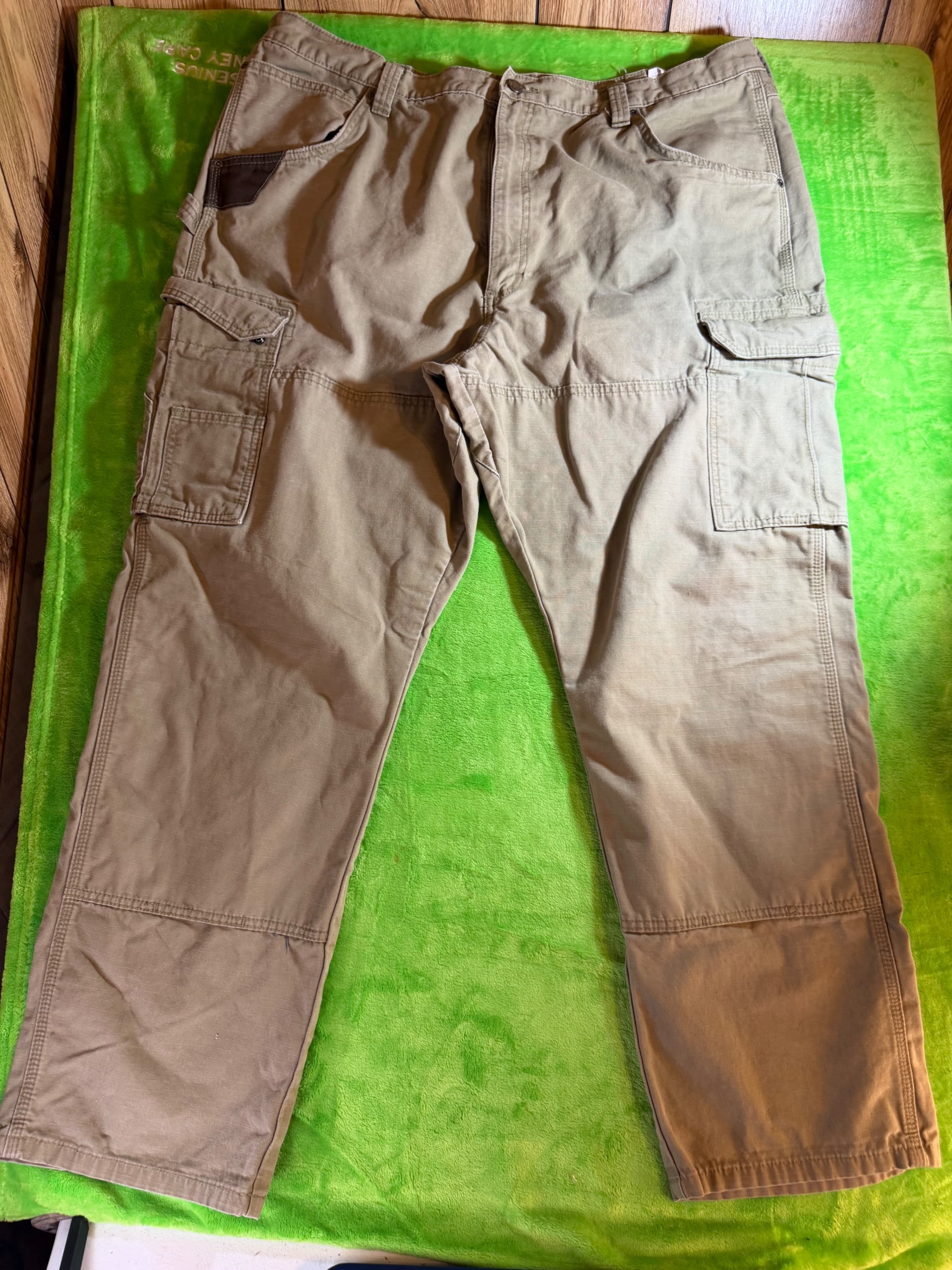 Wrangler Workwear Cargo Pants Khaki Men's Size 42x32